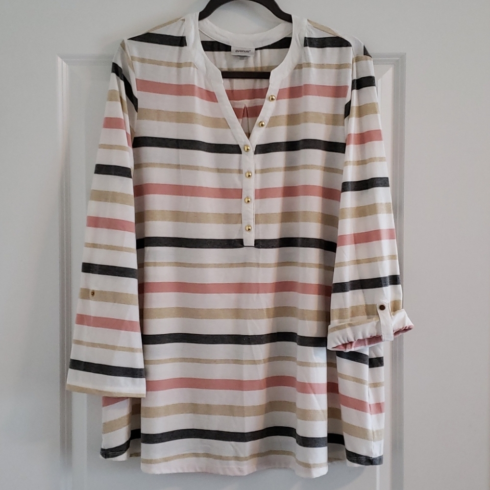 Striped top with 3/4 length sleeves